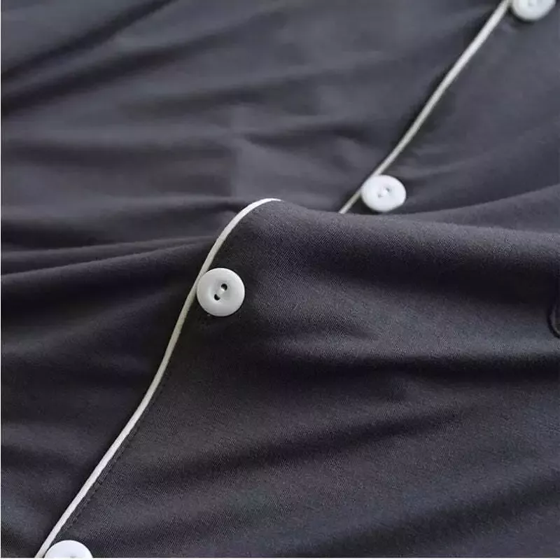Pyjama gris en satin pour homme