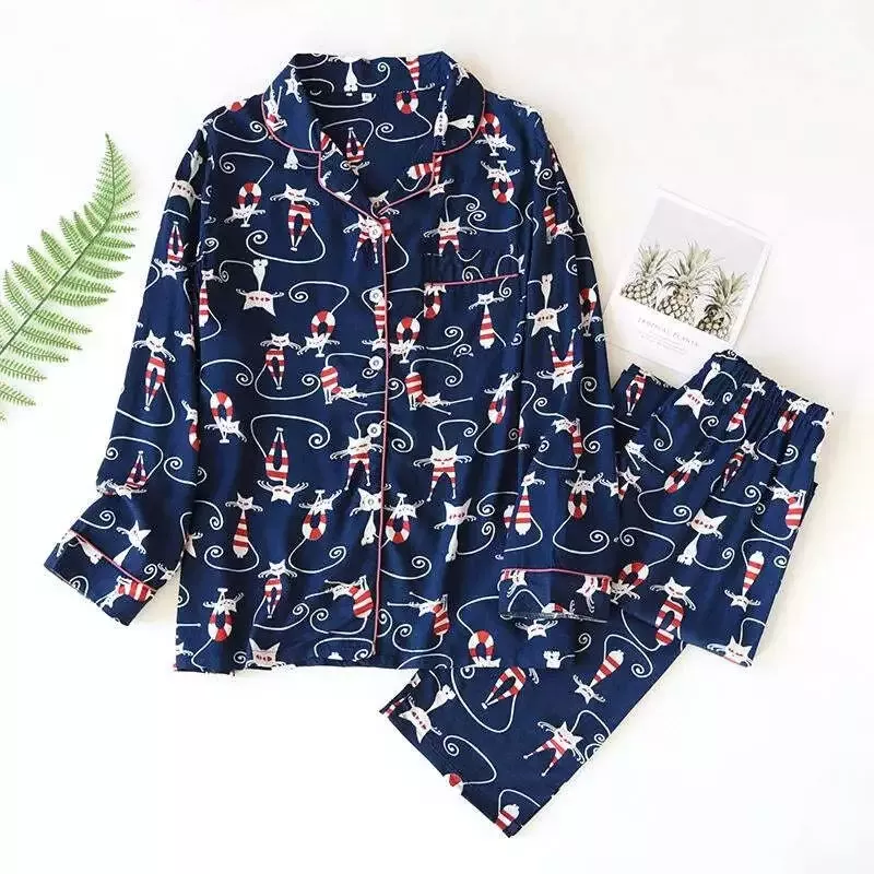 Pyjama satin bleu marine à motifs